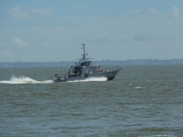 P177 - avant port - 04 mai 2012 (04).JPG